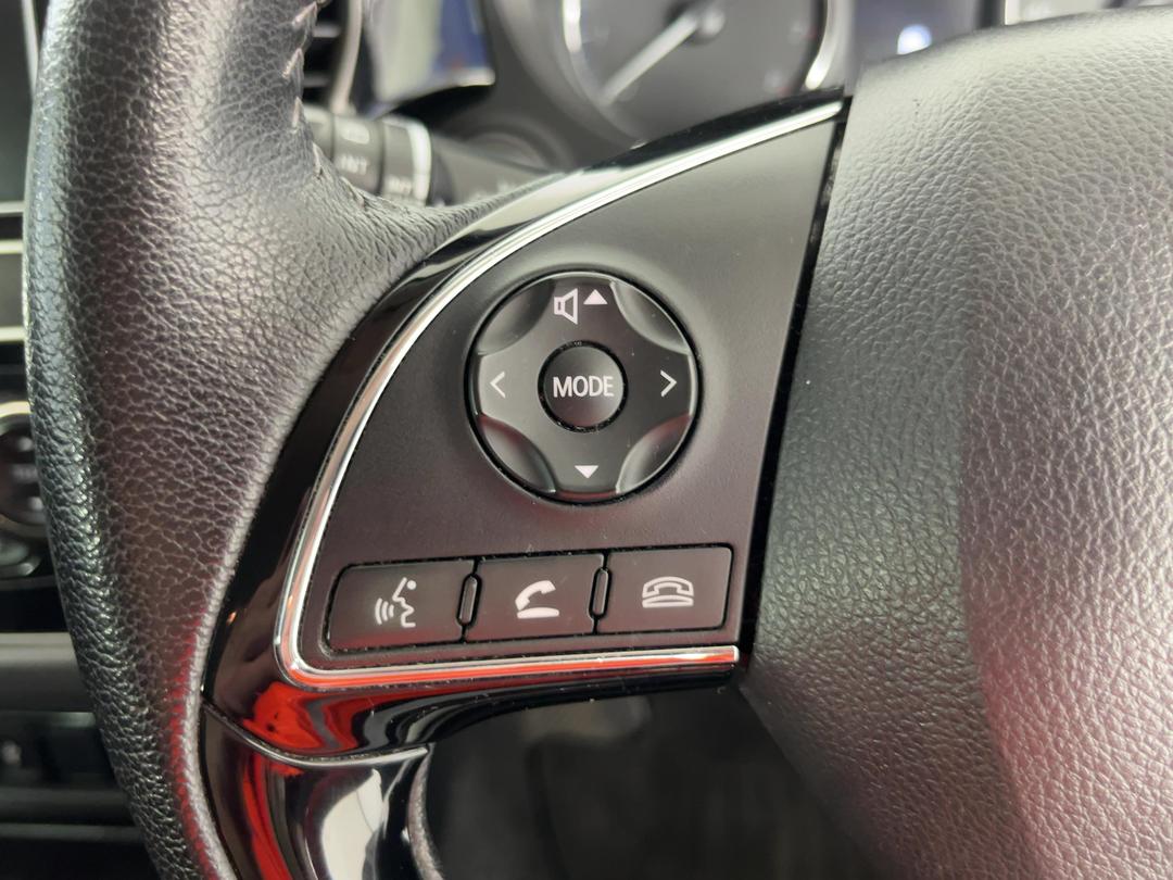 Photo '24' of Mitsubishi Outlander