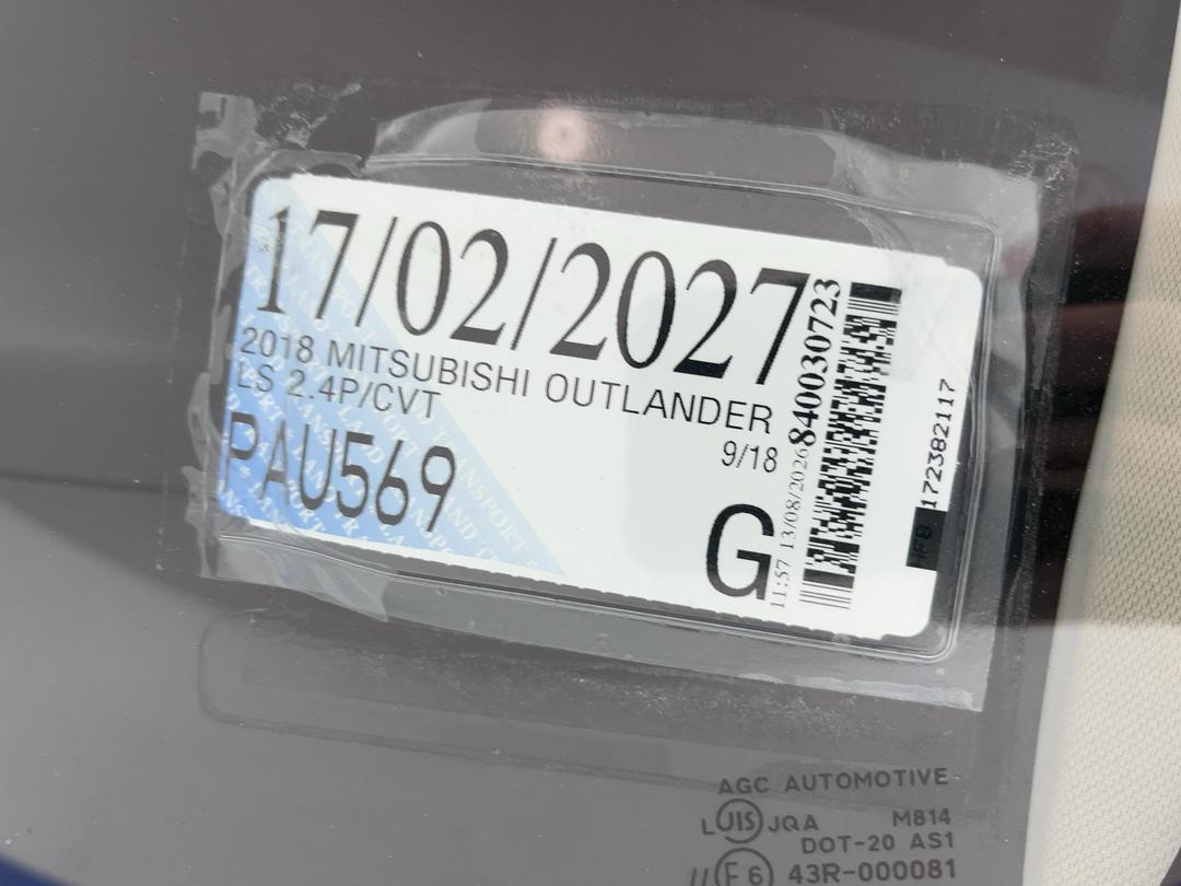 Photo '30' of Mitsubishi Outlander