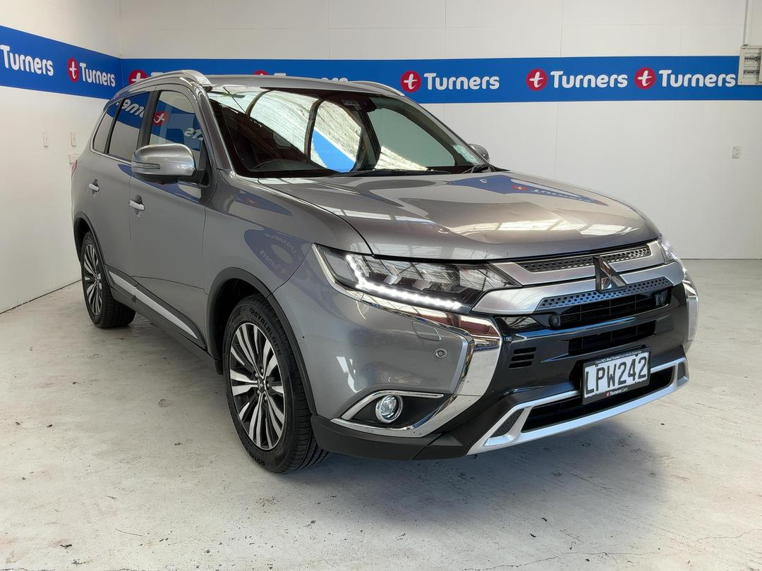 Photo '1' of Mitsubishi Outlander