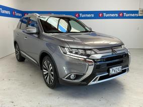 Photo '1' of Mitsubishi Outlander