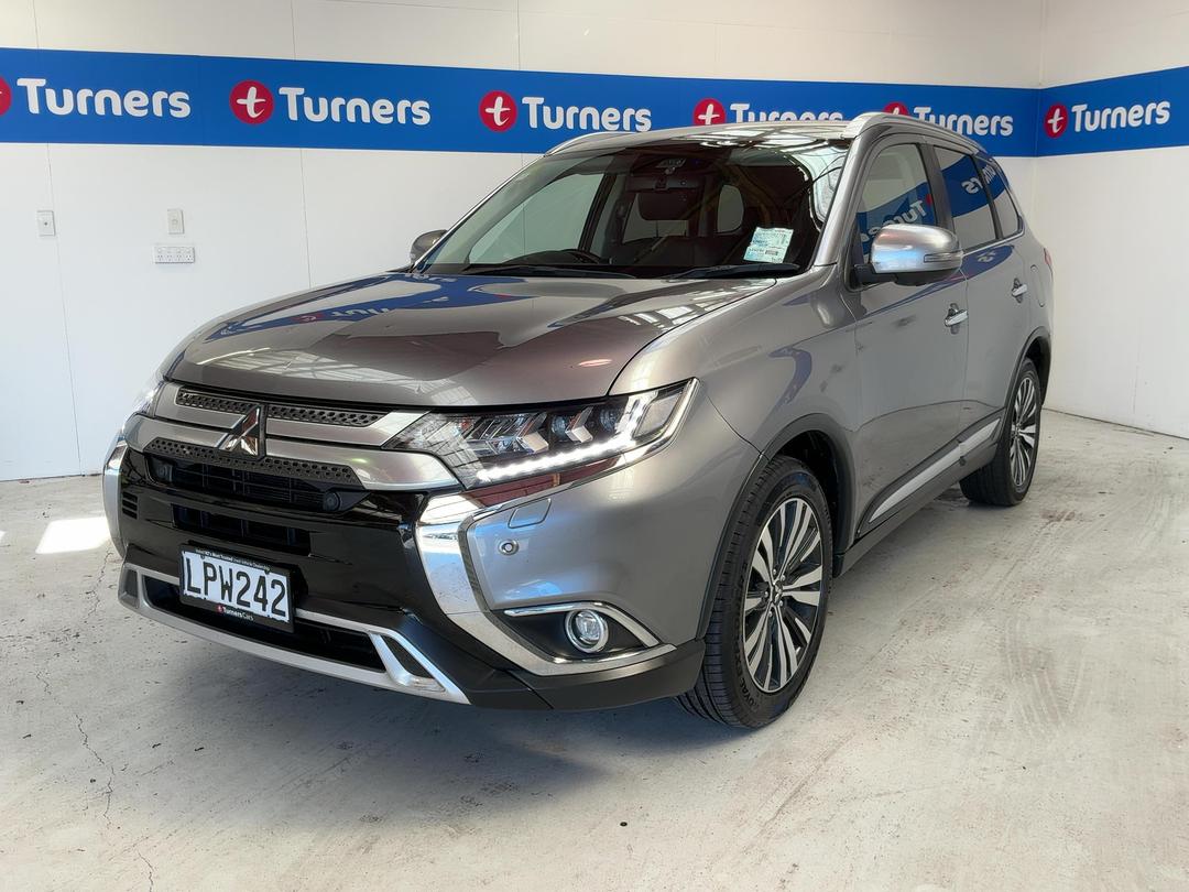 Photo '4' of Mitsubishi Outlander