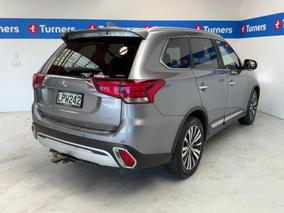 Photo '7' of Mitsubishi Outlander