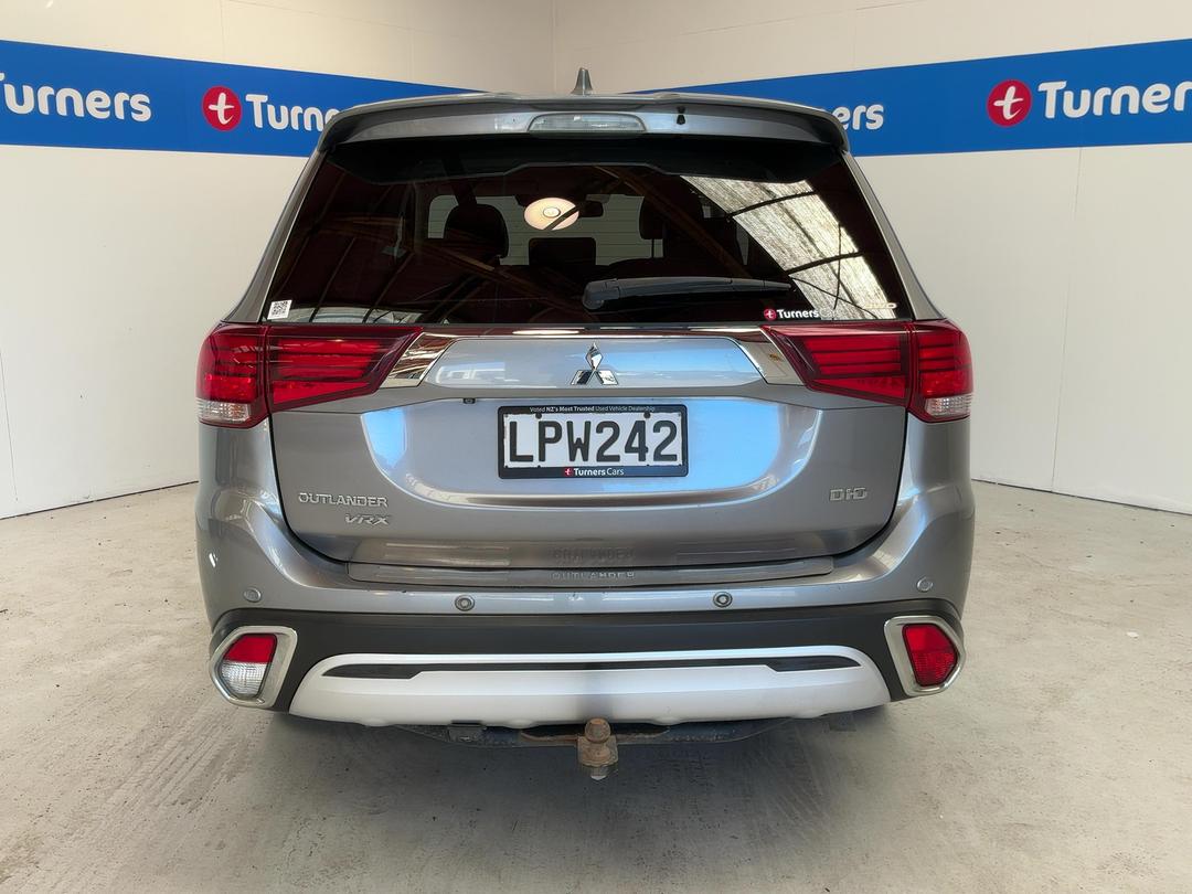 Photo '6' of Mitsubishi Outlander