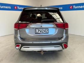 Photo '6' of Mitsubishi Outlander