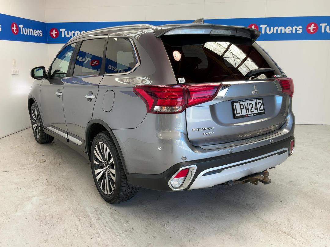 Photo '5' of Mitsubishi Outlander
