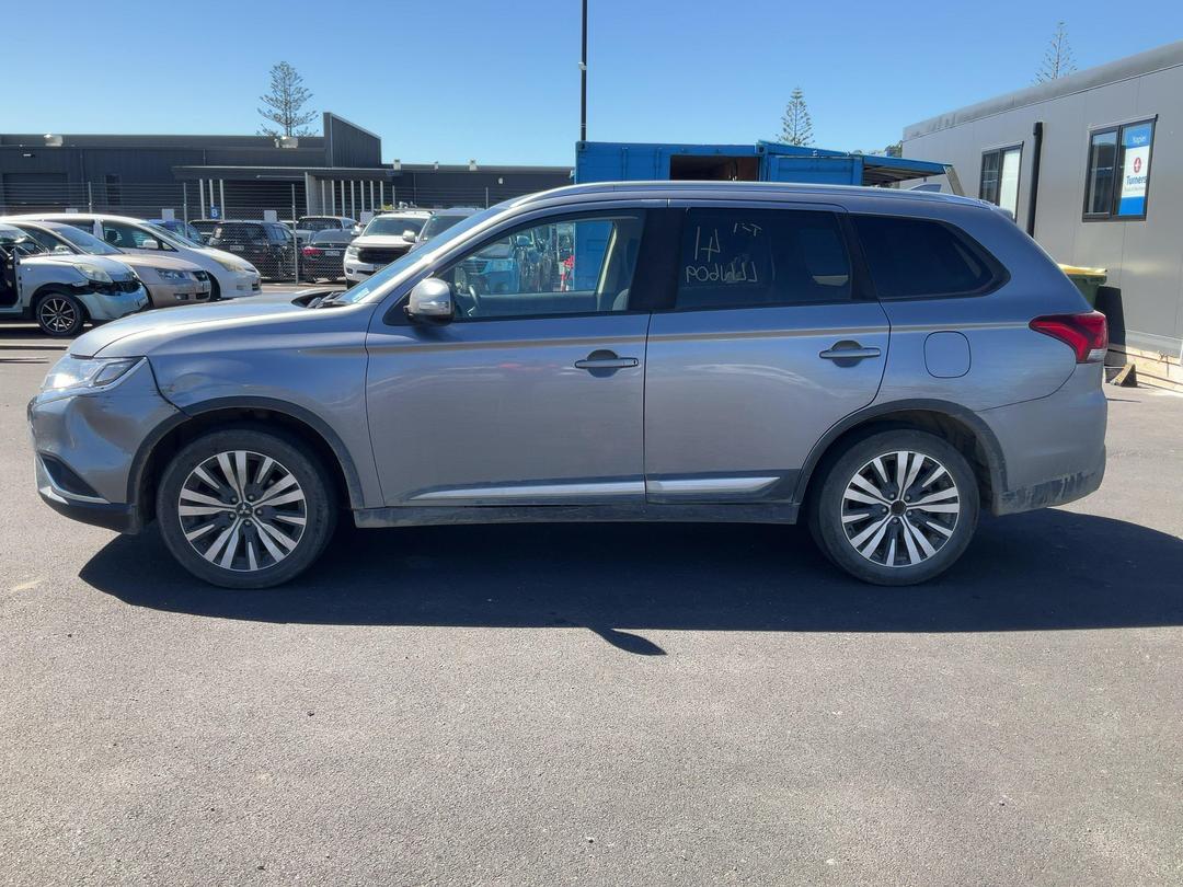 Photo '5' of Mitsubishi Outlander XLS Photo '5' of Mitsubishi Outlander XLS