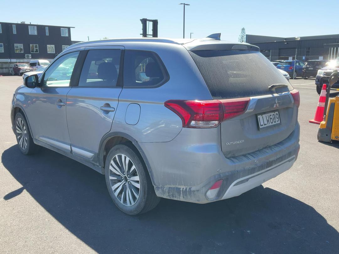 Photo '6' of Mitsubishi Outlander XLS Photo '6' of Mitsubishi Outlander XLS