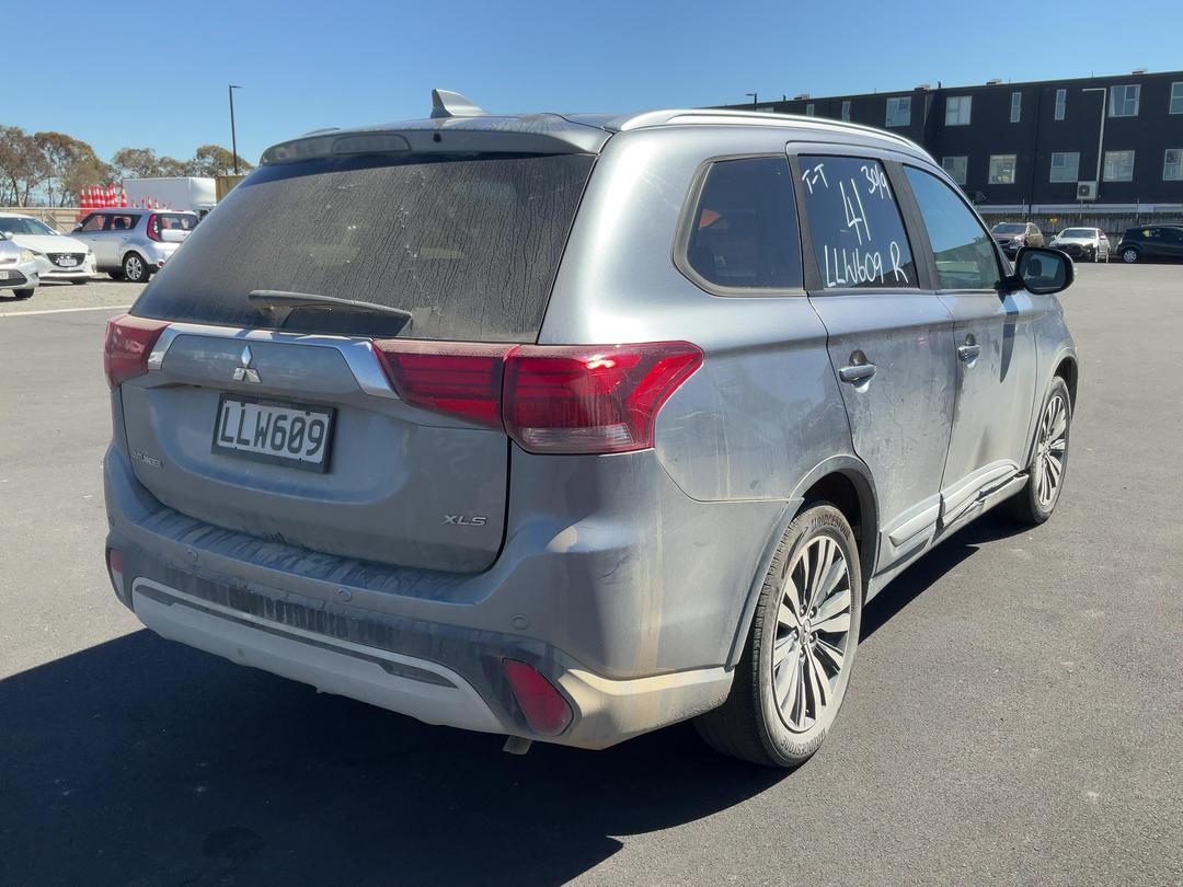 Photo '8' of Mitsubishi Outlander XLS Photo '8' of Mitsubishi Outlander XLS