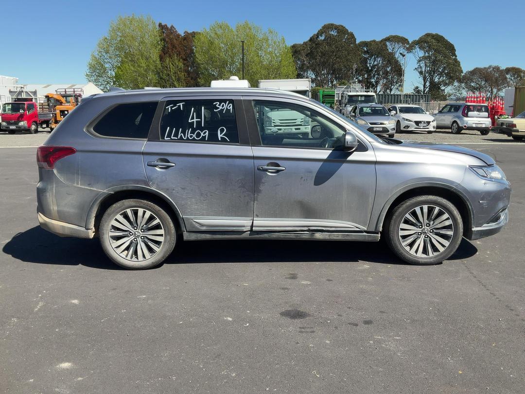 Photo '9' of Mitsubishi Outlander XLS Photo '9' of Mitsubishi Outlander XLS