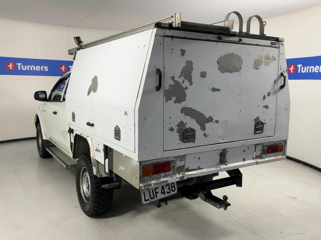 Photo '5' of Mitsubishi Triton