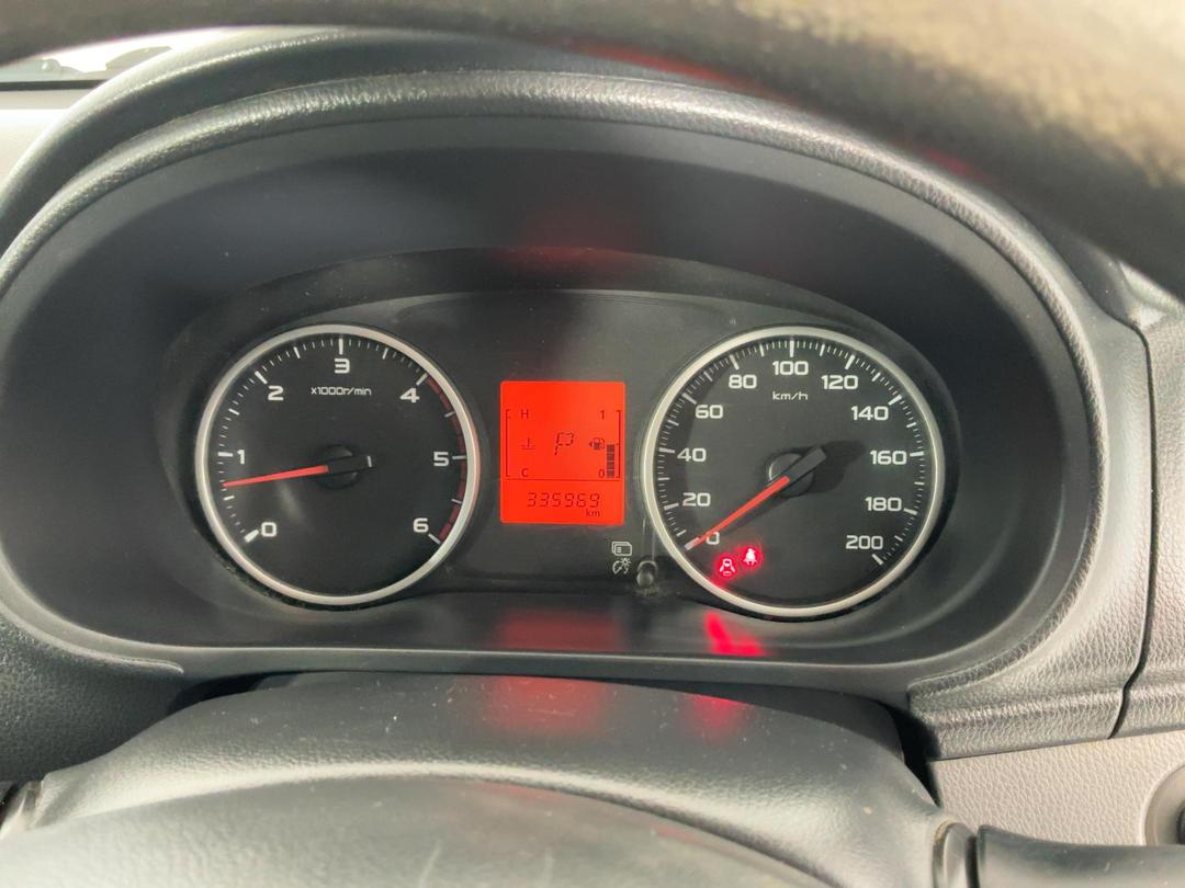 Photo '21' of Mitsubishi Triton