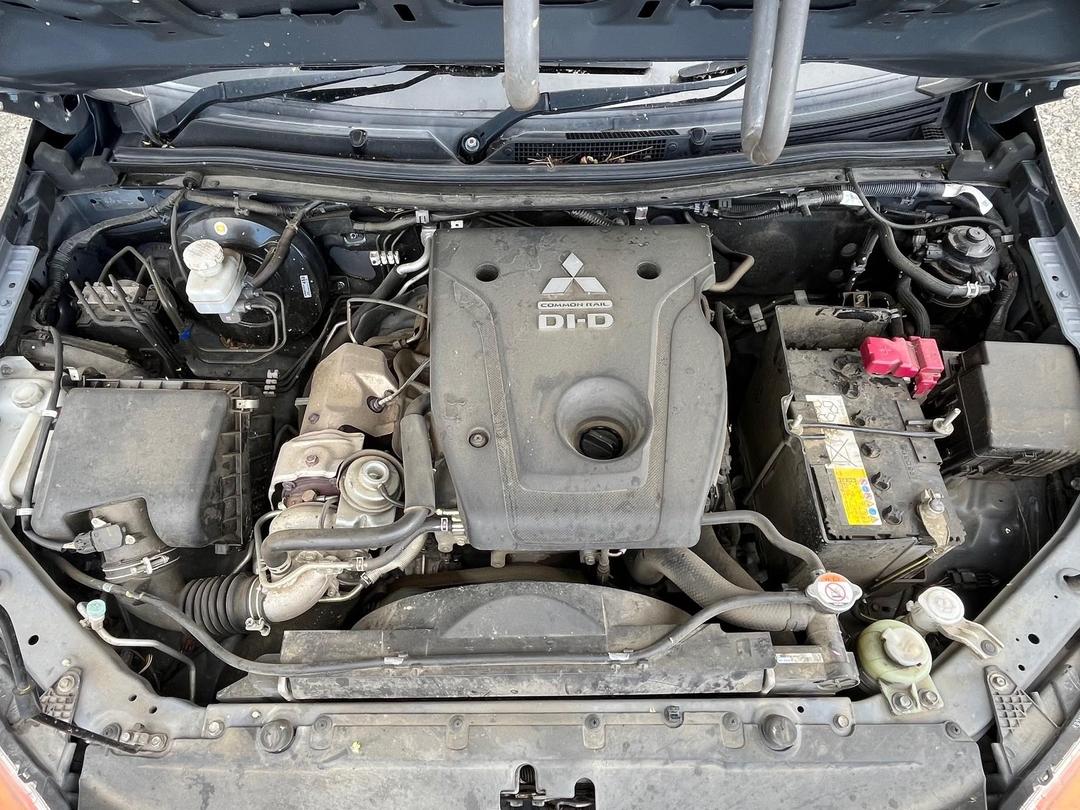 Photo '9' of Mitsubishi Triton DC Glxr 5AT