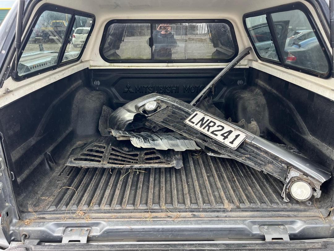 Photo '12' of Mitsubishi Triton DC Glxr 5AT