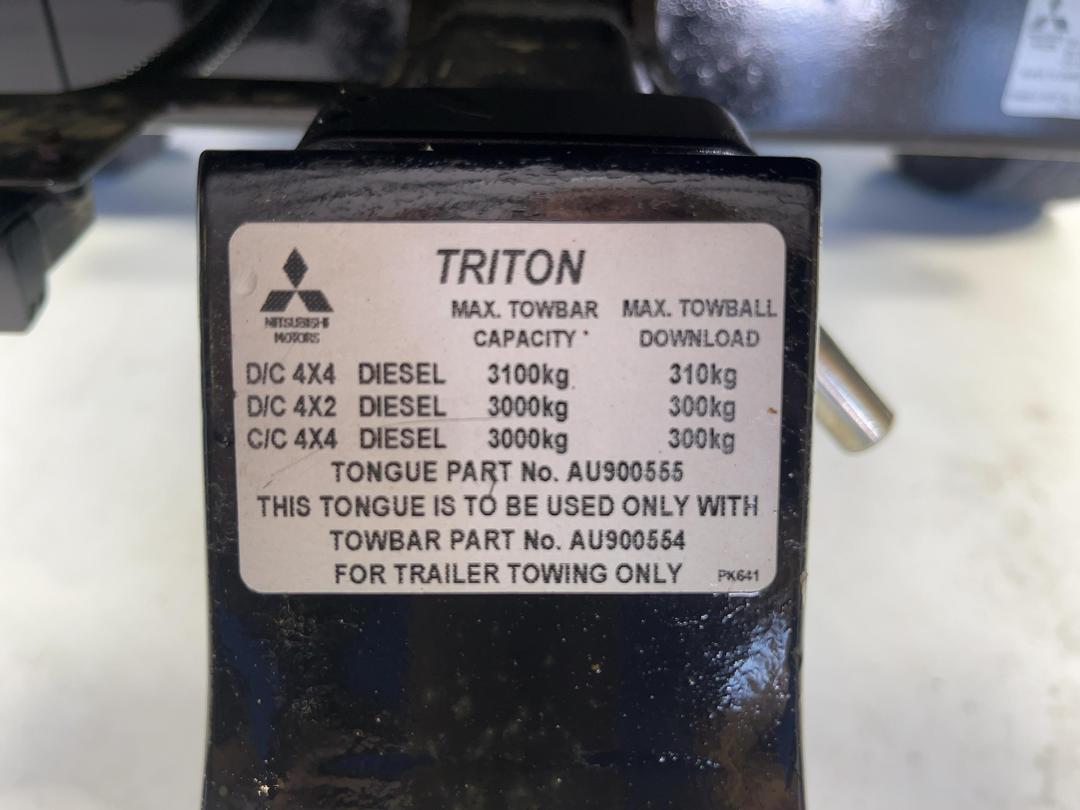 Photo '30' of Mitsubishi Triton