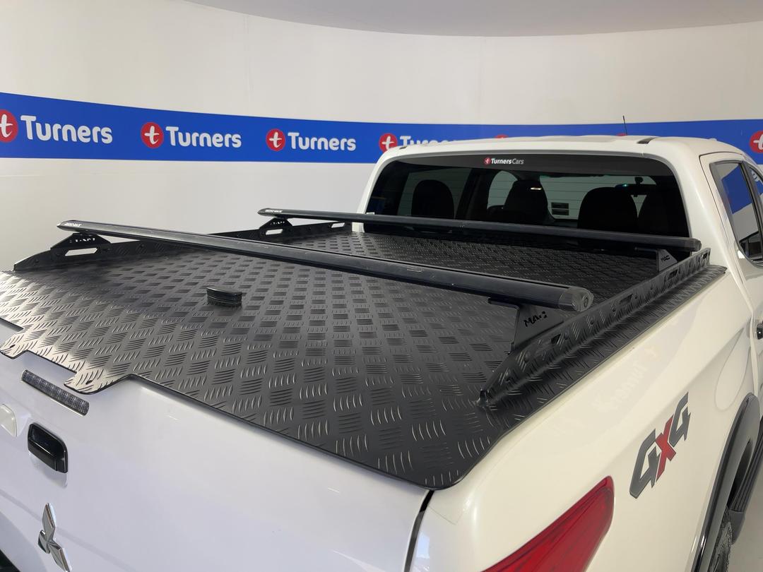 Photo '31' of Mitsubishi Triton