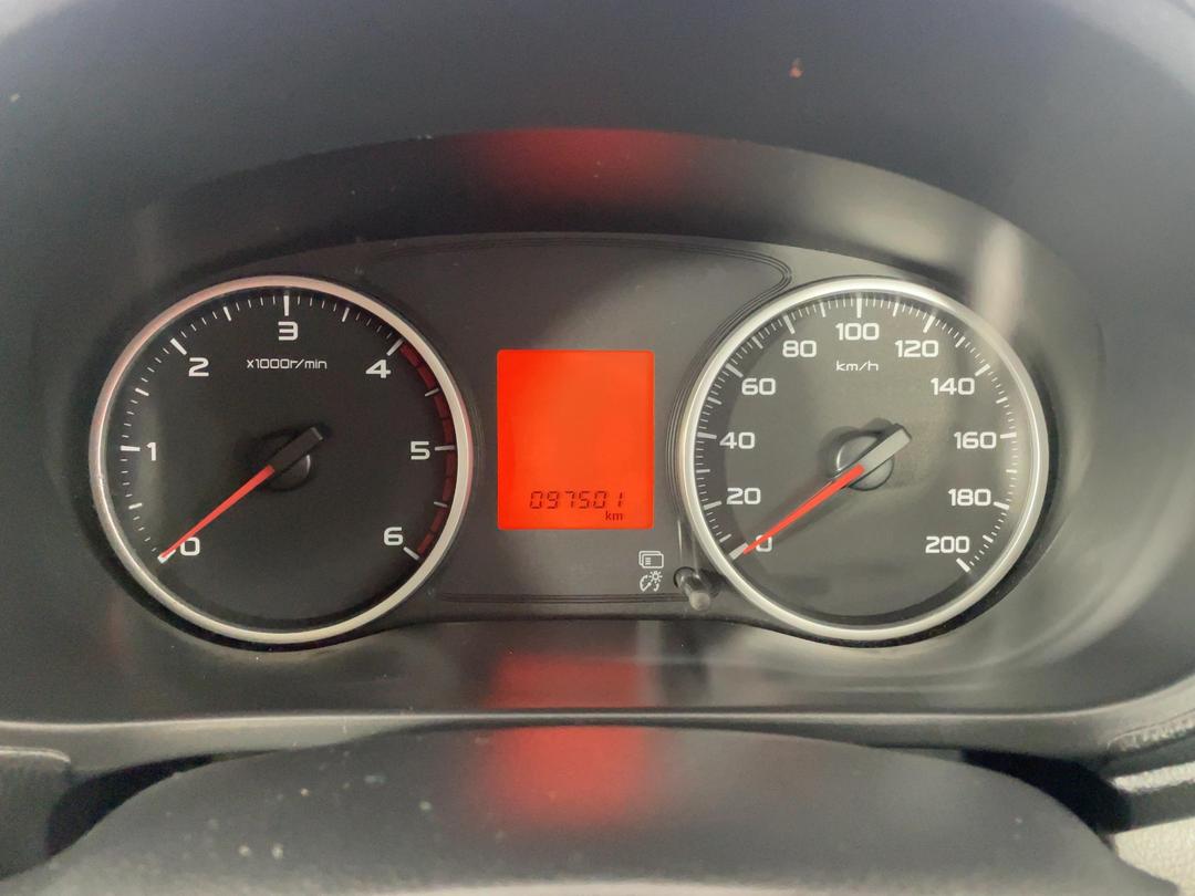 Photo '21' of Mitsubishi Triton
