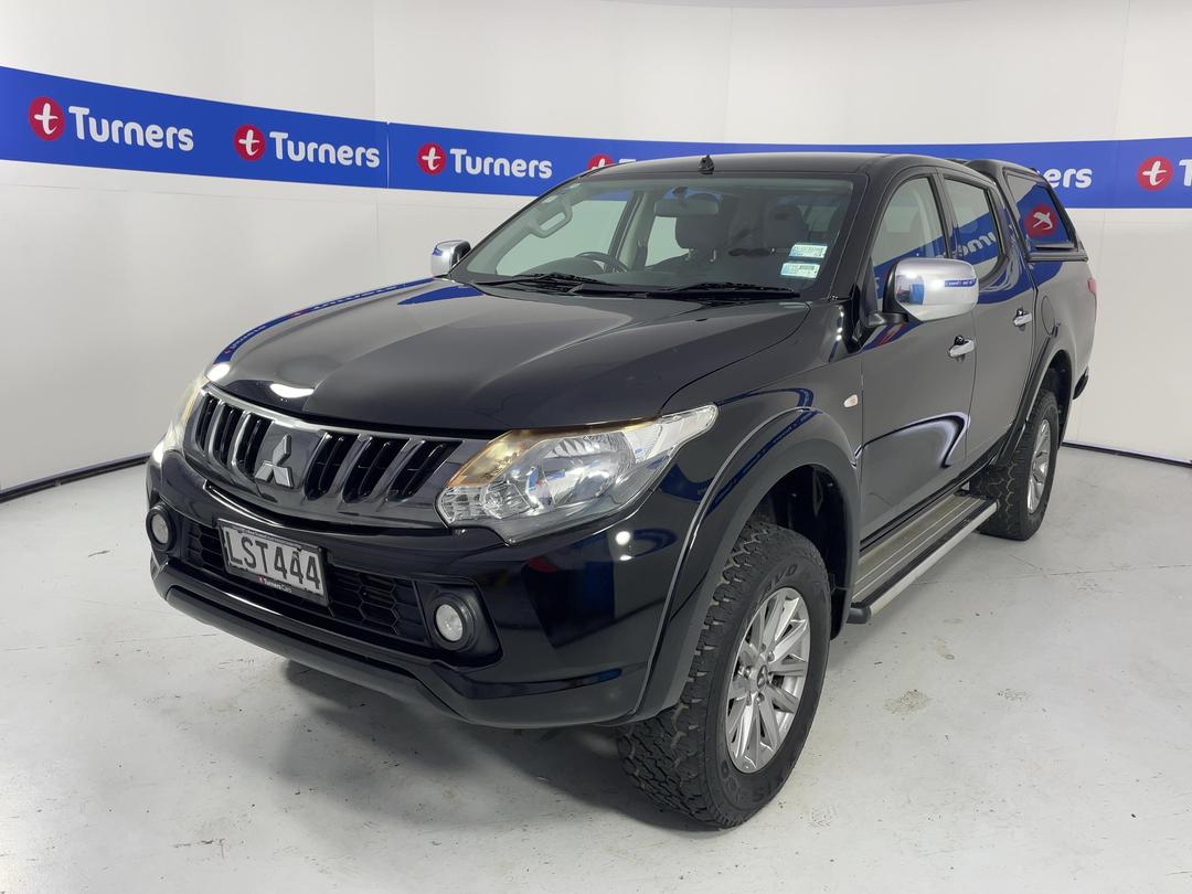 Photo '4' of Mitsubishi Triton