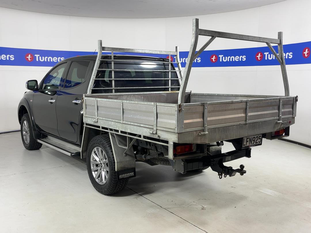 Photo '5' of Mitsubishi Triton