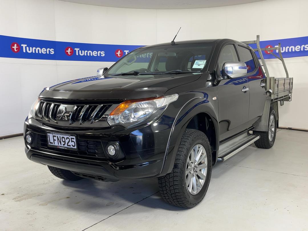 Photo '4' of Mitsubishi Triton
