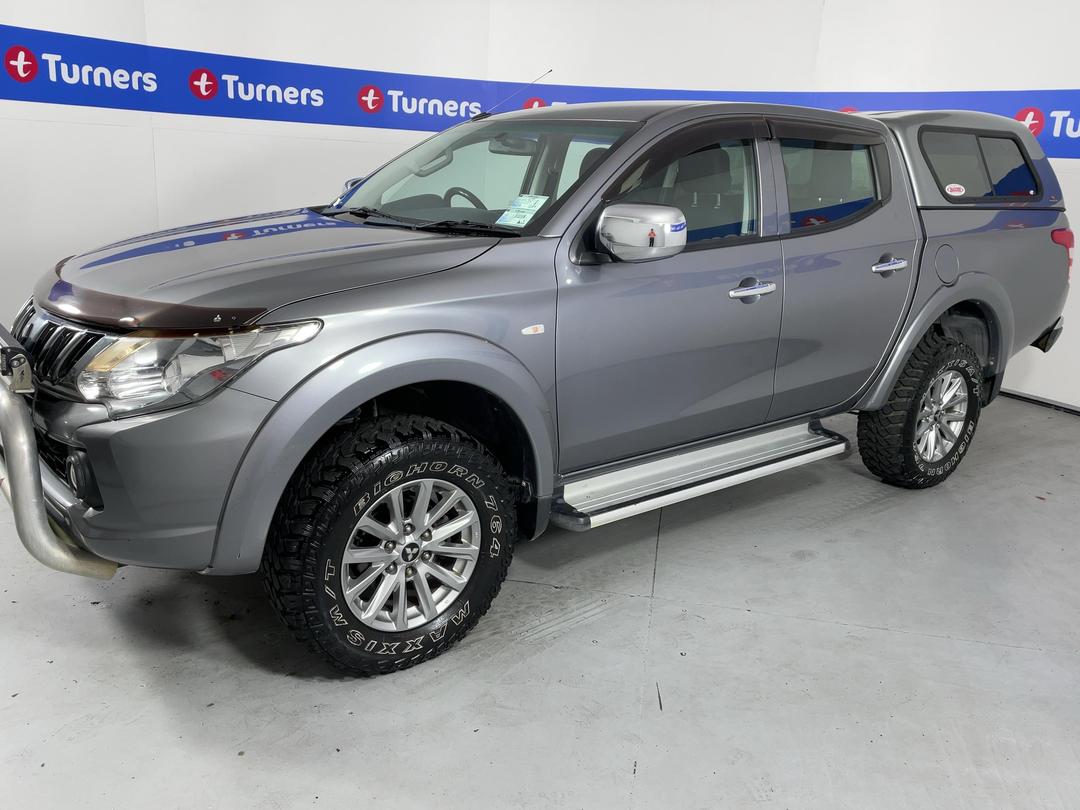 Photo '4' of Mitsubishi Triton