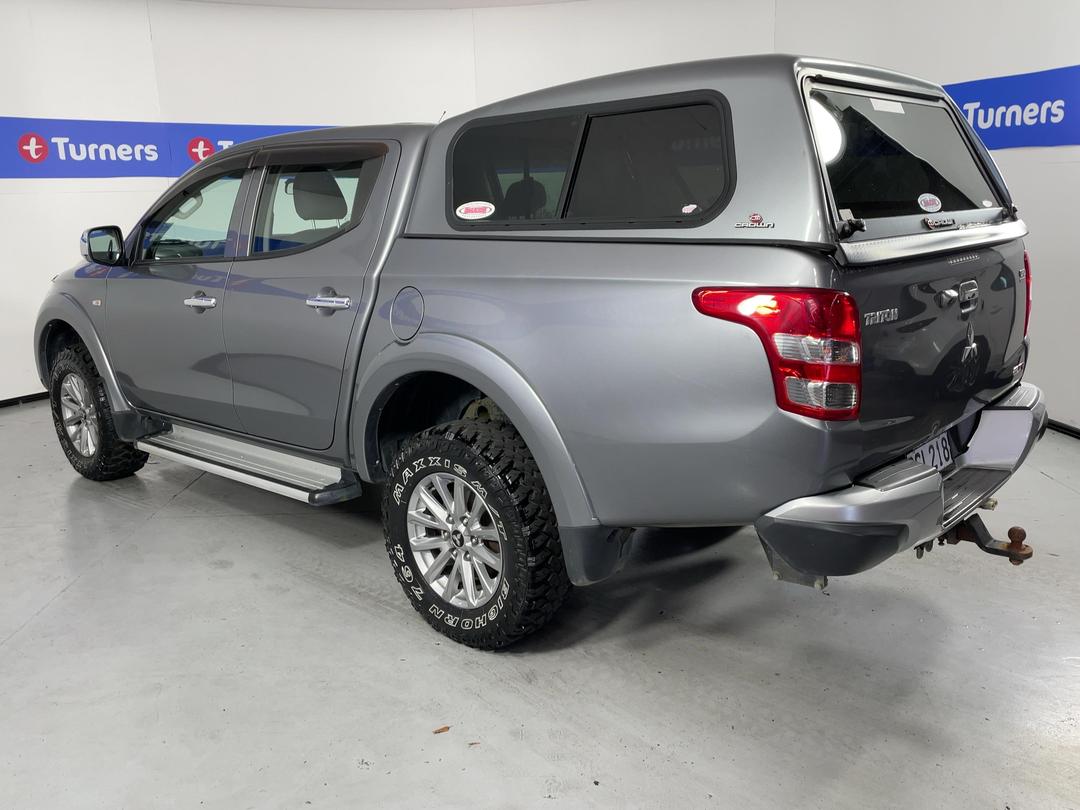 Photo '5' of Mitsubishi Triton