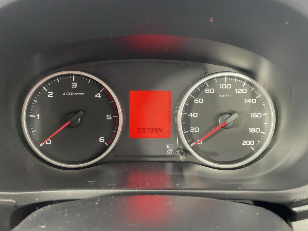 Photo '21' of Mitsubishi Triton