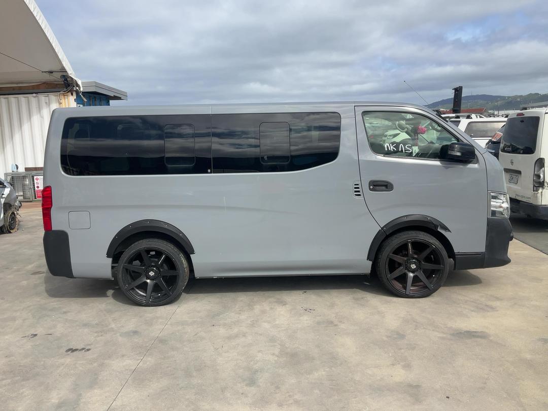 Photo '10' of Nissan Caravan Photo '10' of Nissan Caravan
