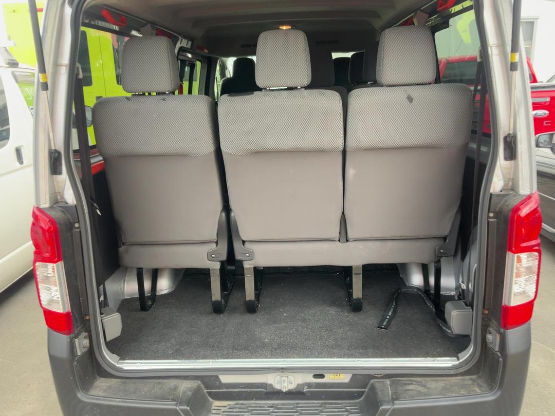 Photo '18' of Nissan Caravan Photo '18' of Nissan Caravan