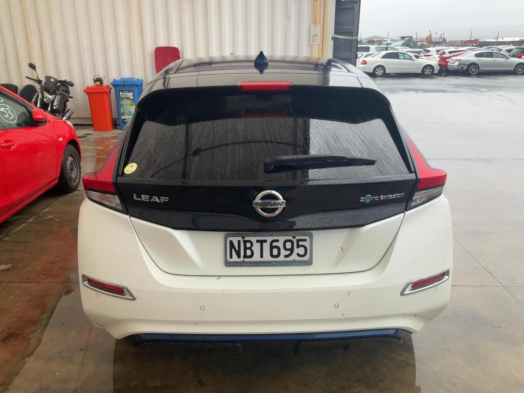 Photo '6' of Nissan Leaf