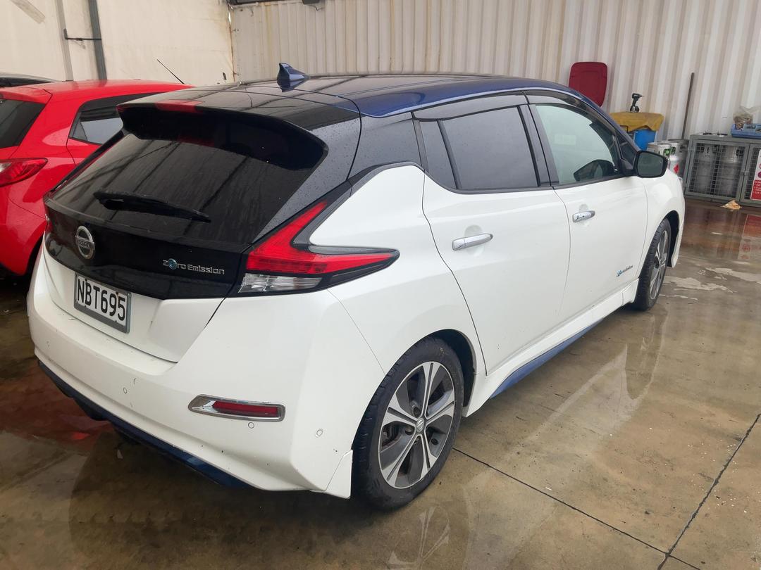 Photo '7' of Nissan Leaf