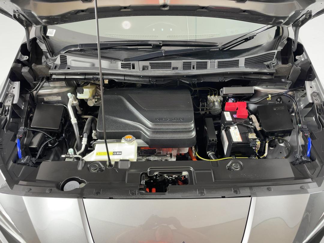 Photo '13' of Nissan Leaf