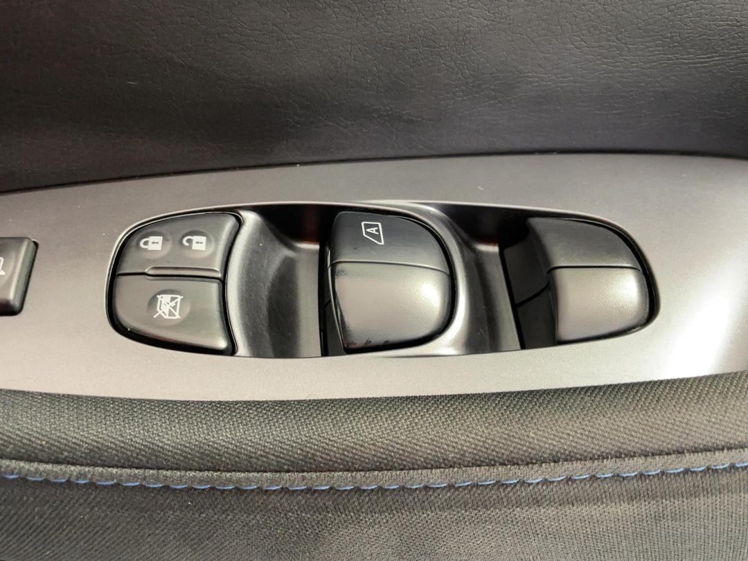 Photo '26' of Nissan Leaf