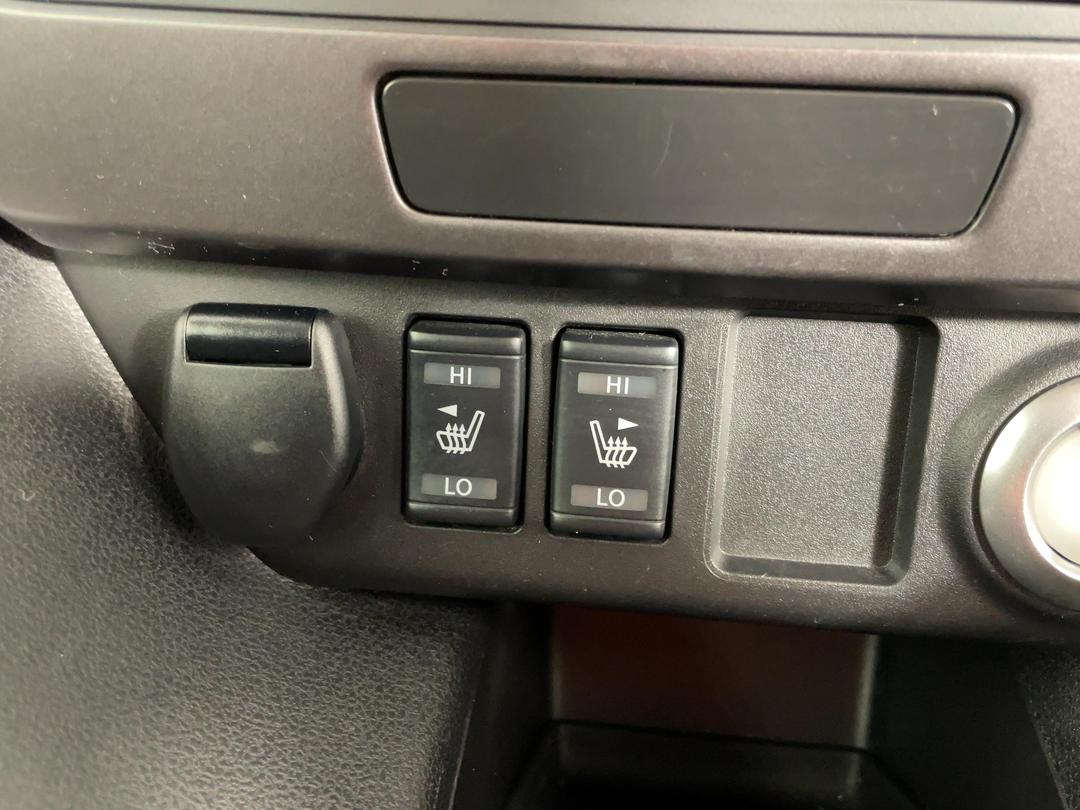 Photo '28' of Nissan Leaf