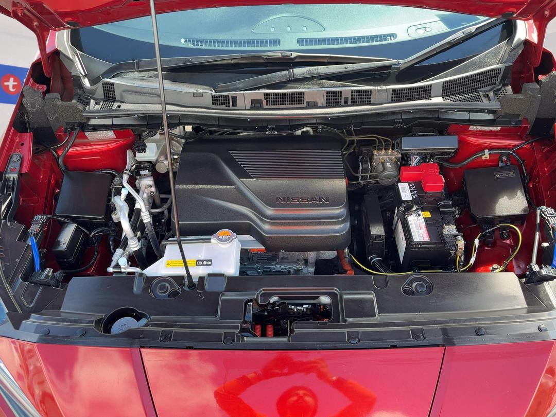 Photo '13' of Nissan Leaf