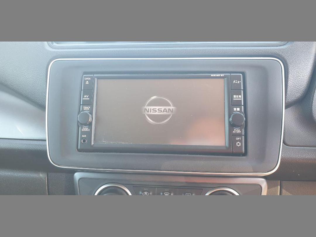 Photo '15' of Nissan Leaf Photo '15' of Nissan Leaf