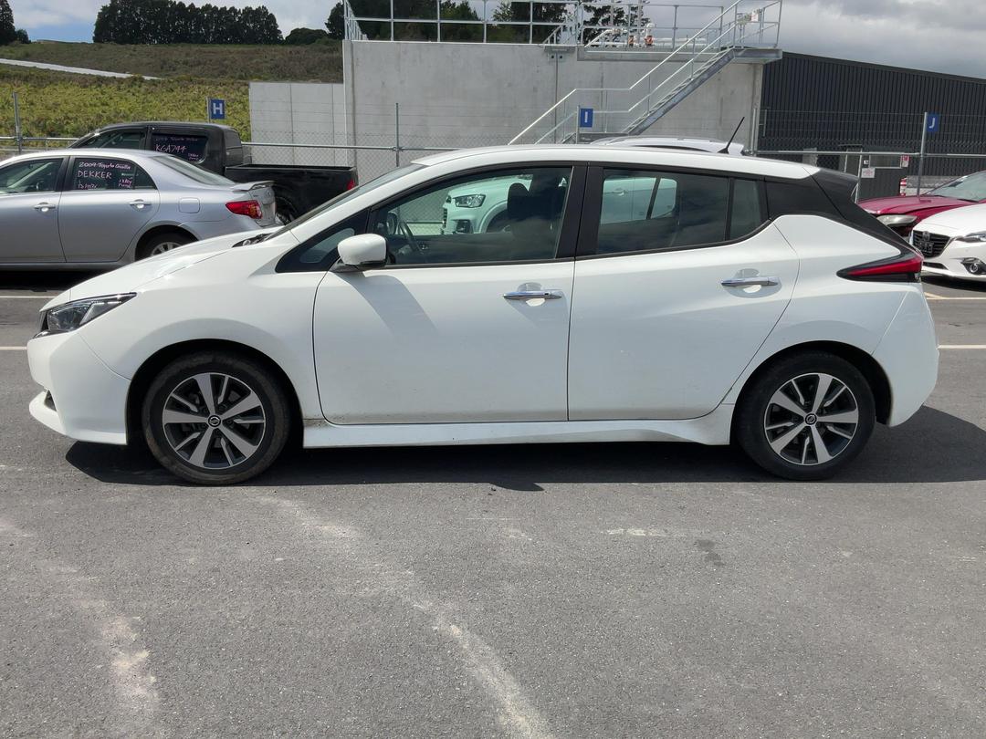 Photo '4' of Nissan Leaf