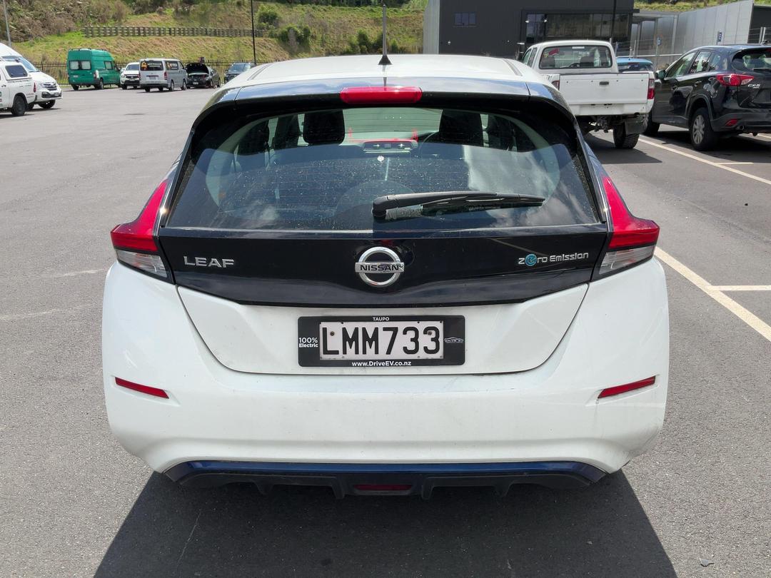 Photo '6' of Nissan Leaf