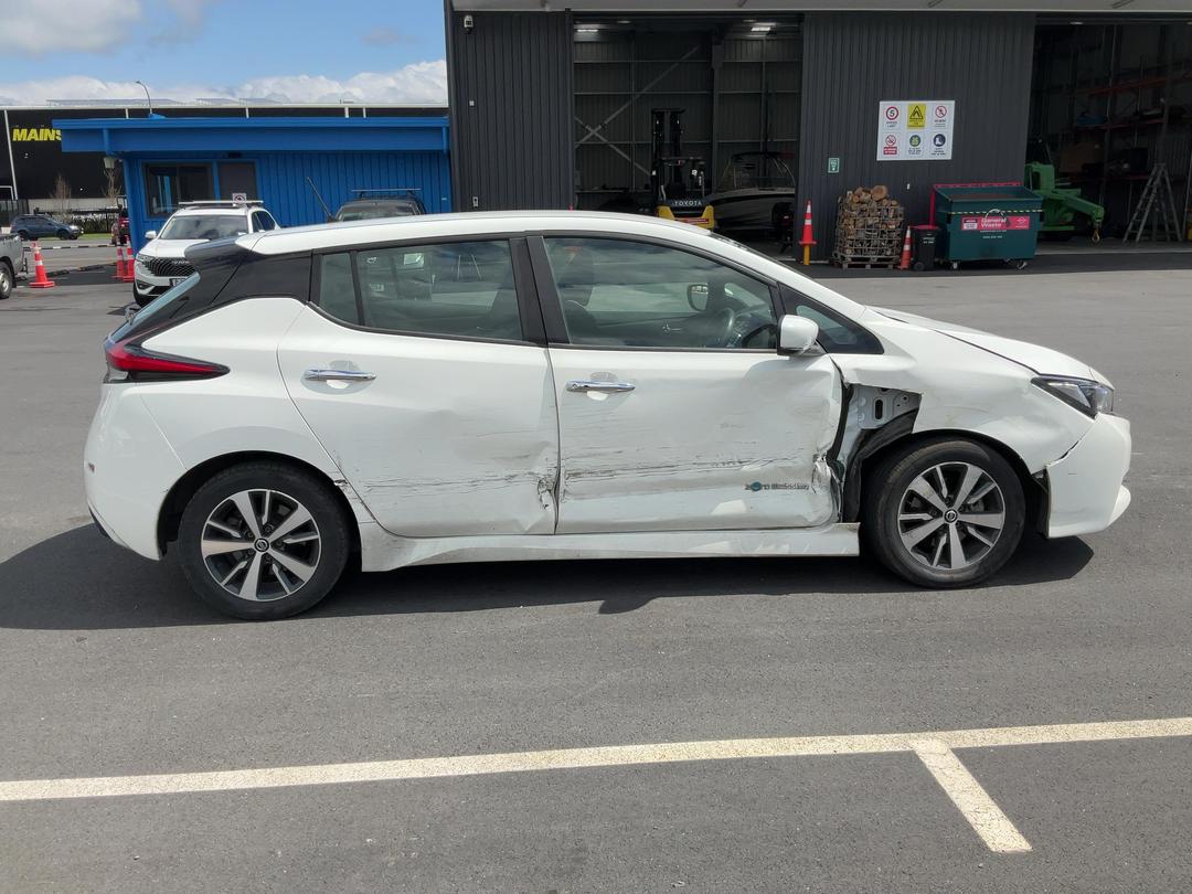 Photo '8' of Nissan Leaf
