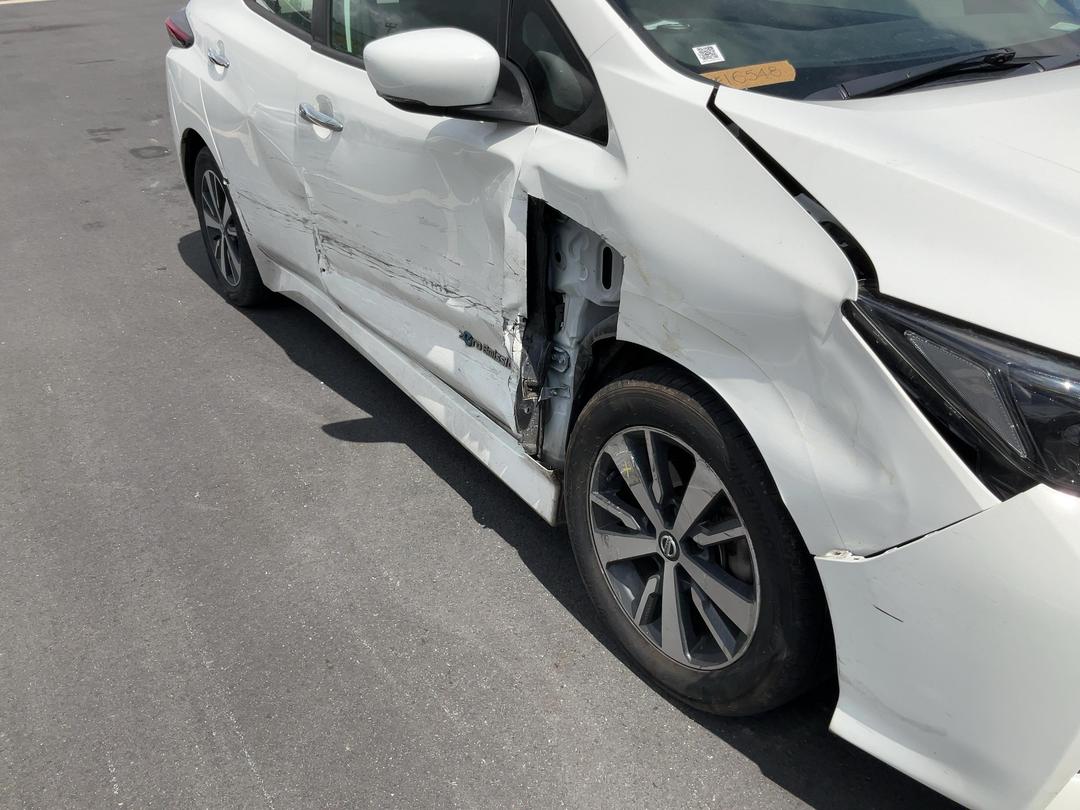 Photo '12' of Nissan Leaf
