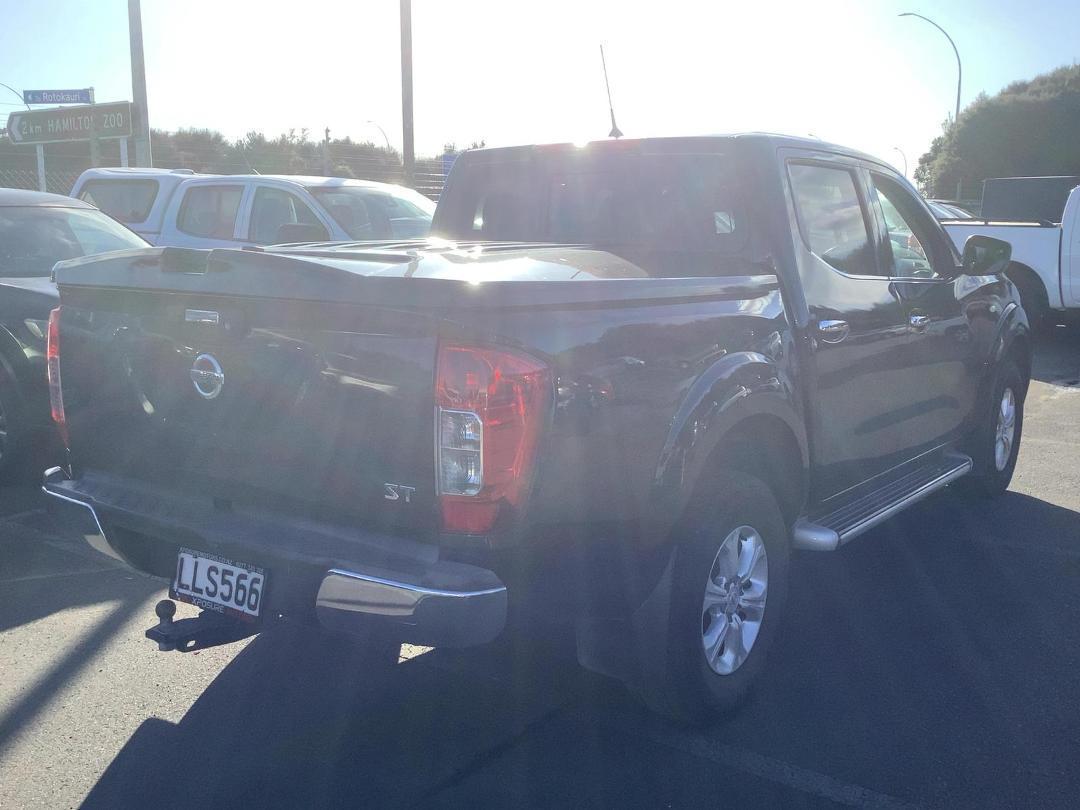 Photo '8' of Nissan Navara ST Photo '8' of Nissan Navara ST