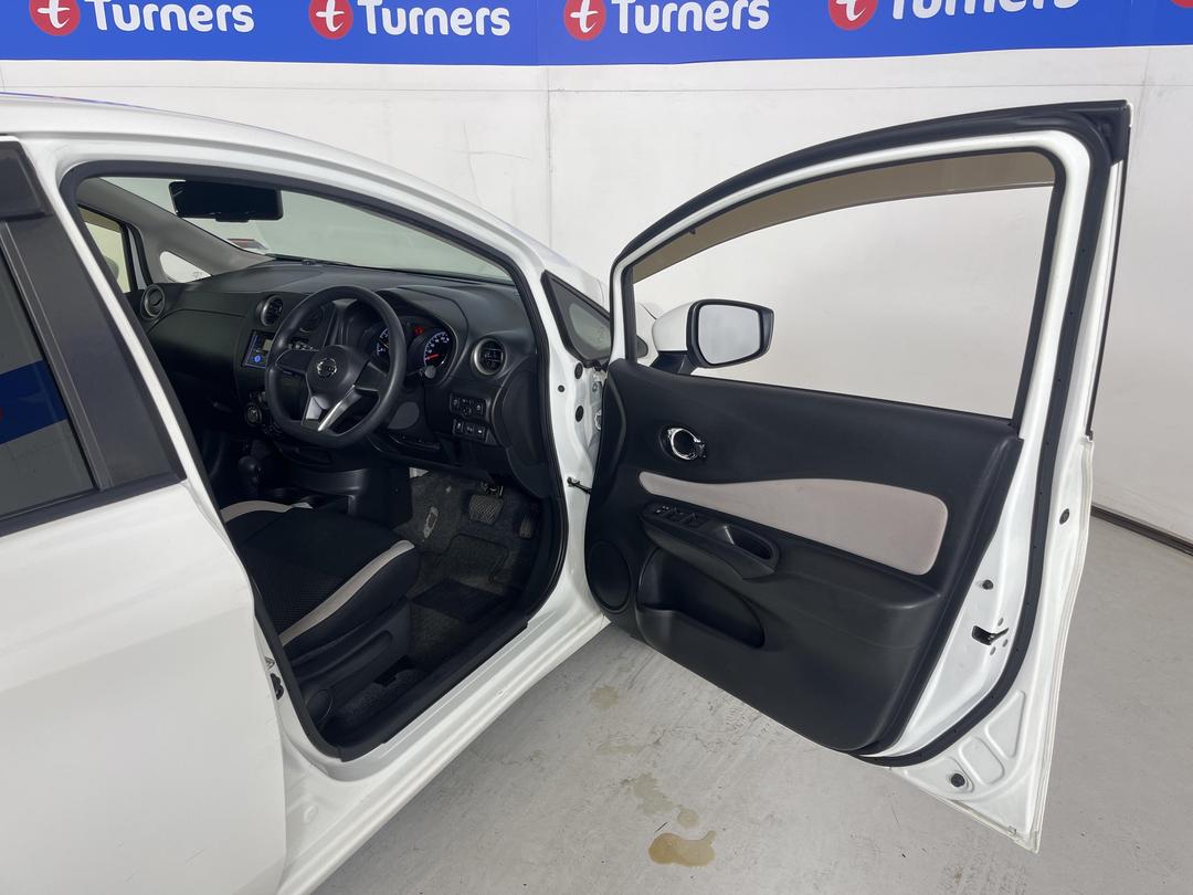 Photo '15' of Nissan Note