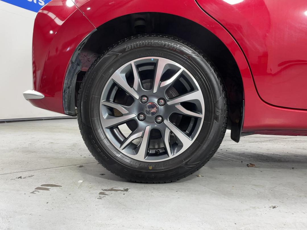 Photo '12' of Nissan Note