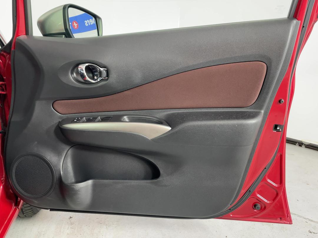 Photo '15' of Nissan Note