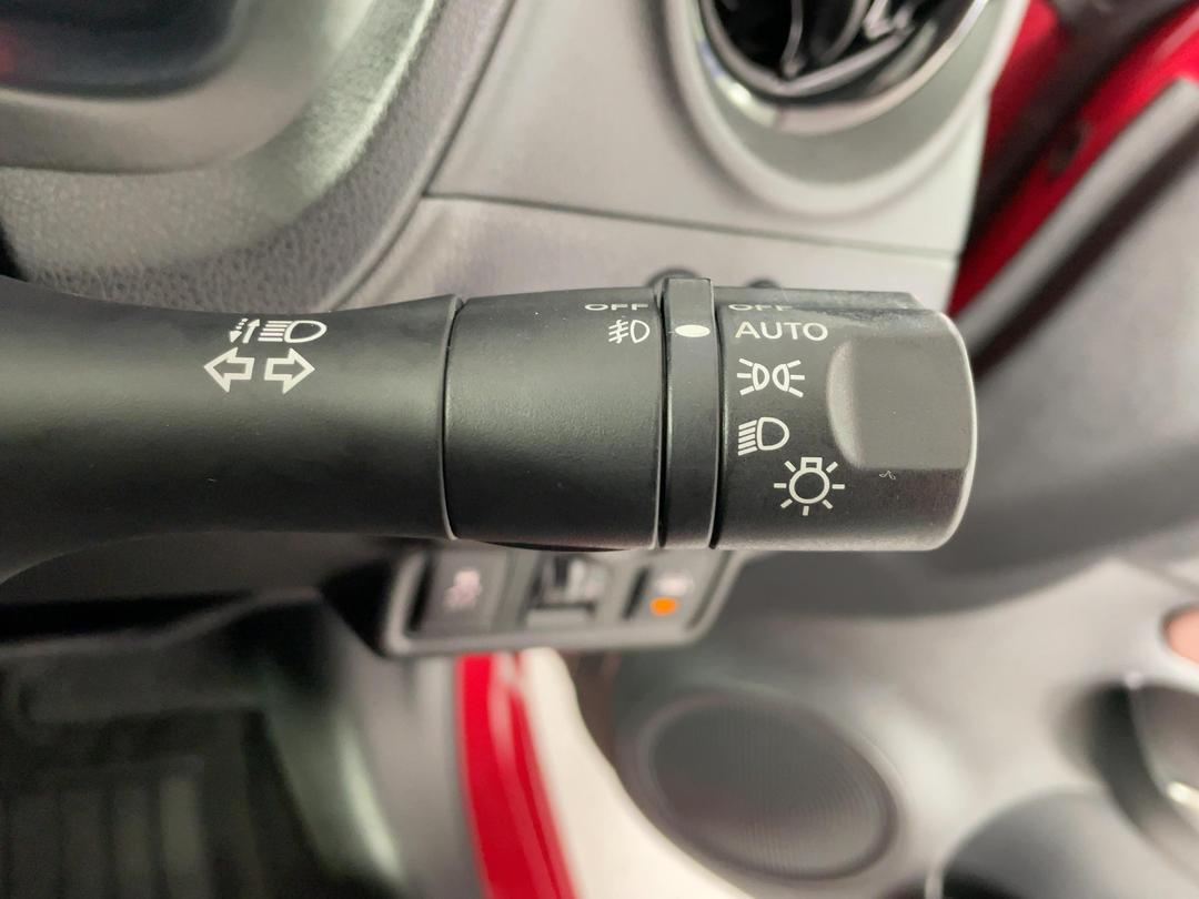 Photo '27' of Nissan Note