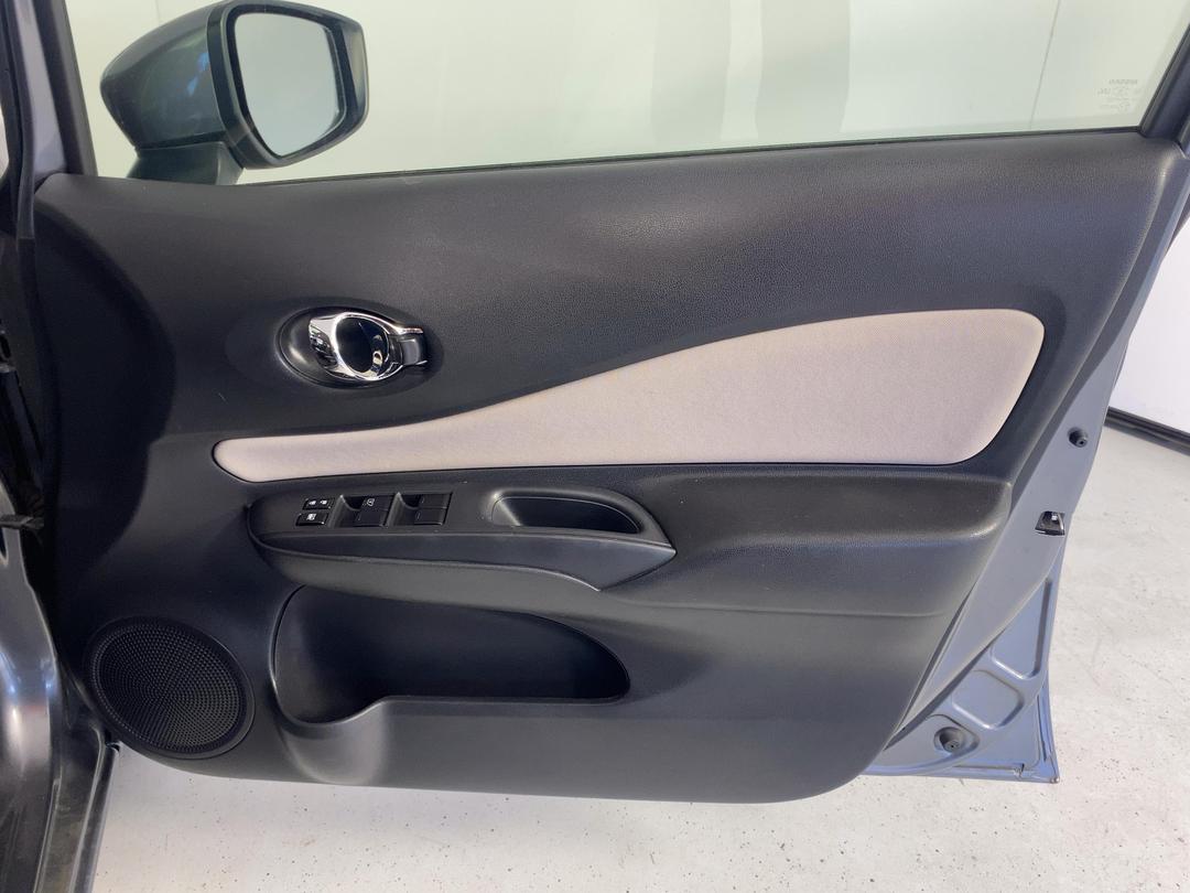 Photo '15' of Nissan Note