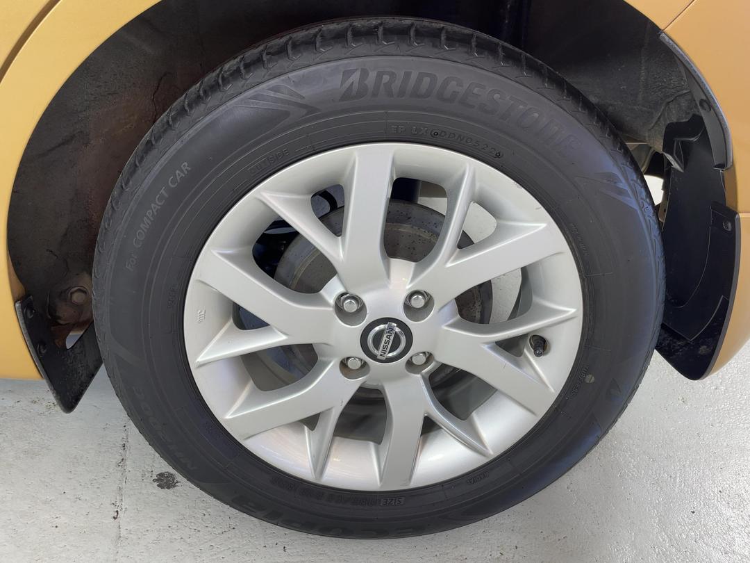 Photo '11' of Nissan Note