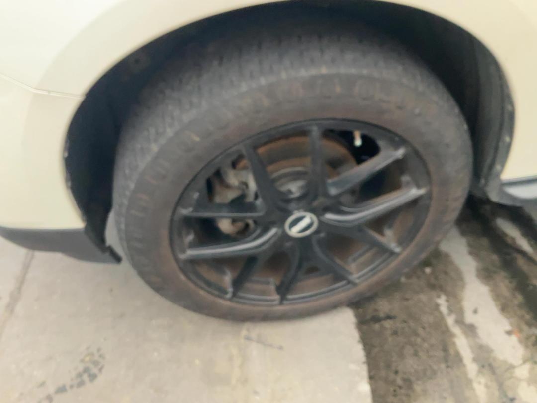 Photo '20' of Nissan Pathfinder TI