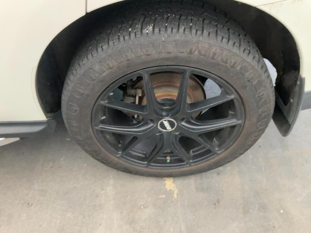 Photo '21' of Nissan Pathfinder TI