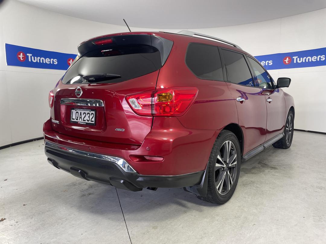 Photo '7' of Nissan Pathfinder