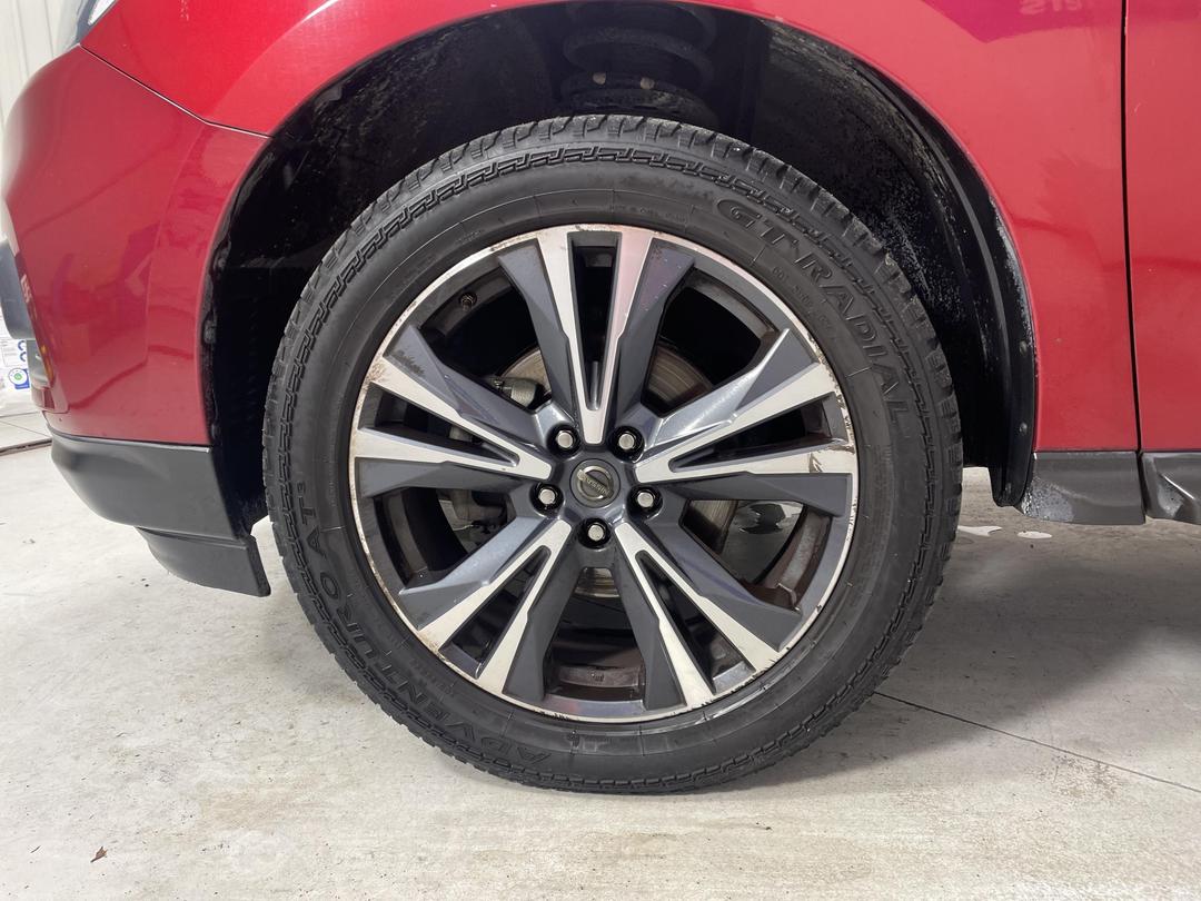 Photo '10' of Nissan Pathfinder